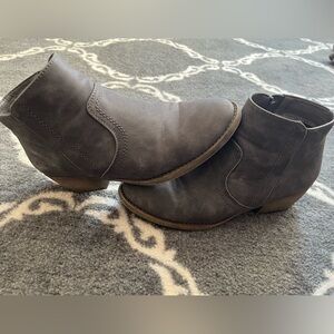 Maurices Grey booties